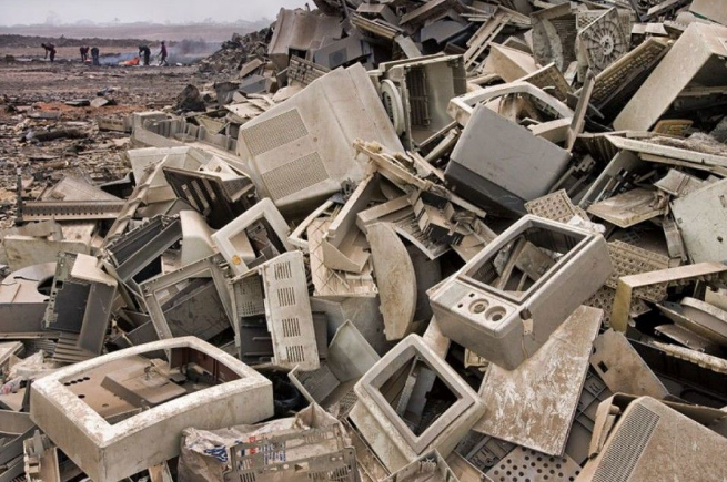 L’Afrique est devenu la poubelle de l’Europe où l’on y jette ses déchets informatiques